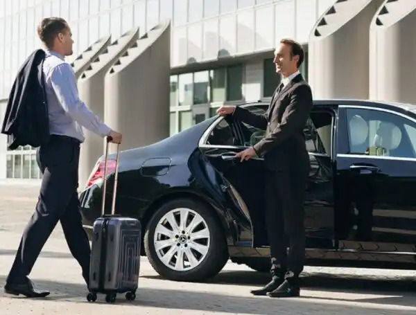 top rated luxury airport pick and drop services in riyadh
