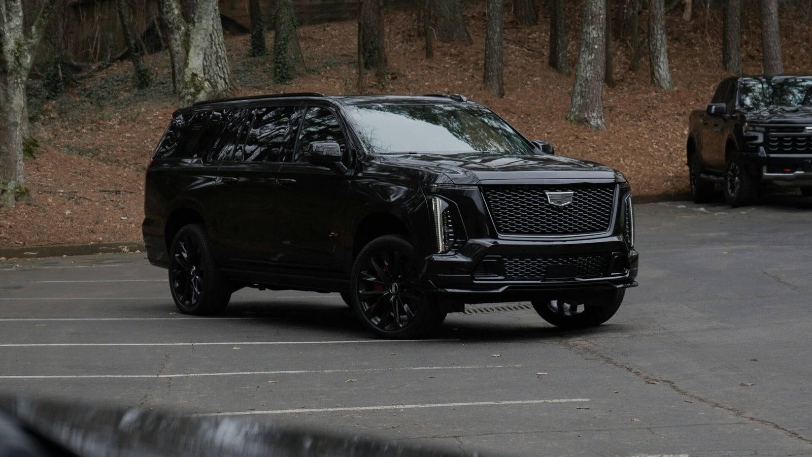 Luxury SUV chauffeur service in Saudi Arabia